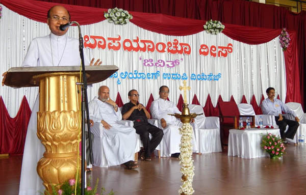 ಕುಟುಂಬದ ಅಭಿವೃದ್ಧಿಯಲ್ಲಿ ತಂದೆಯ ಪಾತ್ರಪ್ರಮುಖ: ಬಿಷಪ್